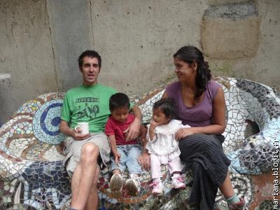 Pablo et Ana nos potes espagnols et deux niños de la communauté.